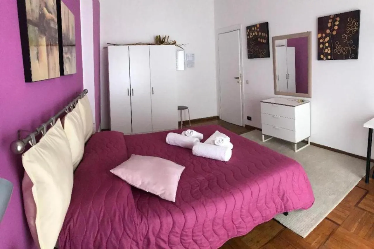 Cornelius Roma Room Italy